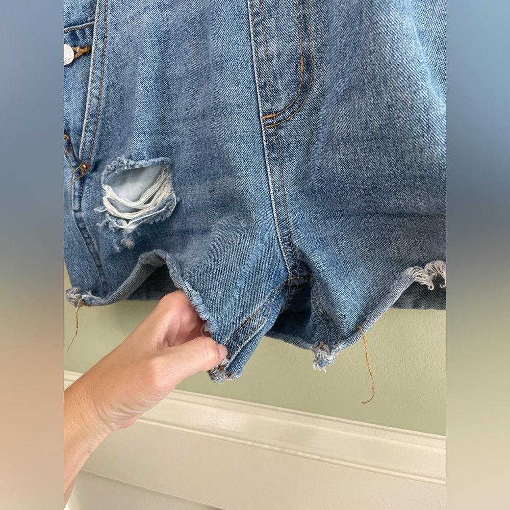 WILD FABLE Overall Shorts - Cute Distressed - Relaxed fit/ Y2K Retro - Picture 6 of 9